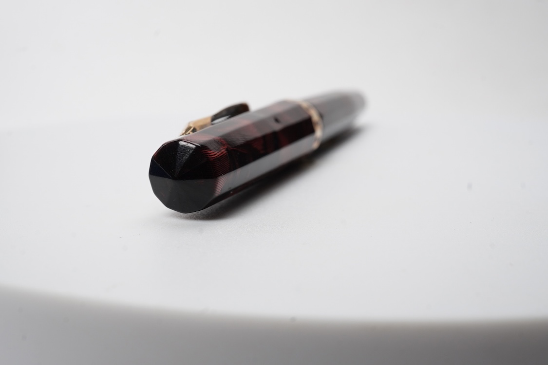 A Wahl Eversharp Doric fountain pen in unusual colour with 14ct. gold nib